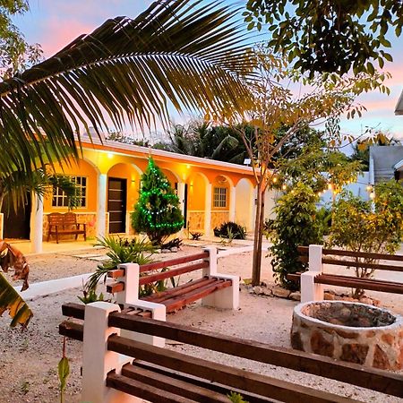 Villa Gabriela Celestun -Hotel & Restaurant Екстер'єр фото