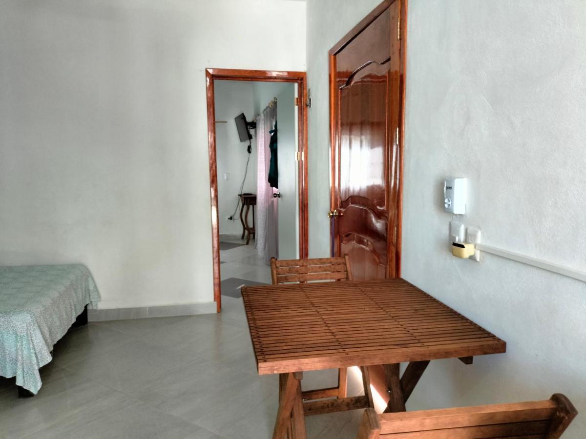 Villa Gabriela Celestun -Hotel & Restaurant Екстер'єр фото